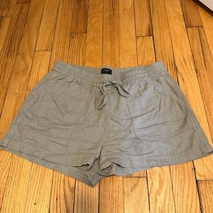 Jcrew women’s linen shorts sz XS olive green